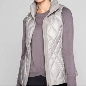 Athleta Responsible Down Vest Size XL Diamond Quilted Pockets Winter Puffer Coat